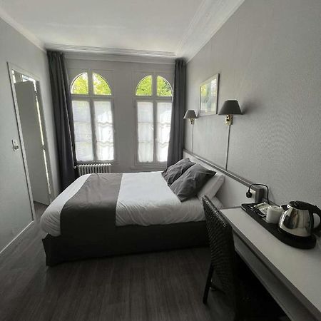 Hotel Celine - Hotel De La Gare รูออง ภายนอก รูปภาพ