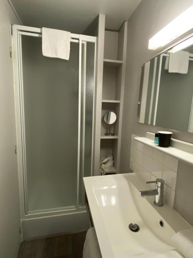 Hotel Celine - Hotel De La Gare รูออง ภายนอก รูปภาพ