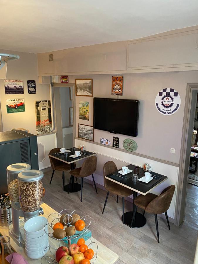 Hotel Celine - Hotel De La Gare รูออง ภายนอก รูปภาพ